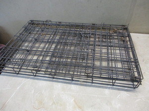 lot 123 image: Folding Pet Cage