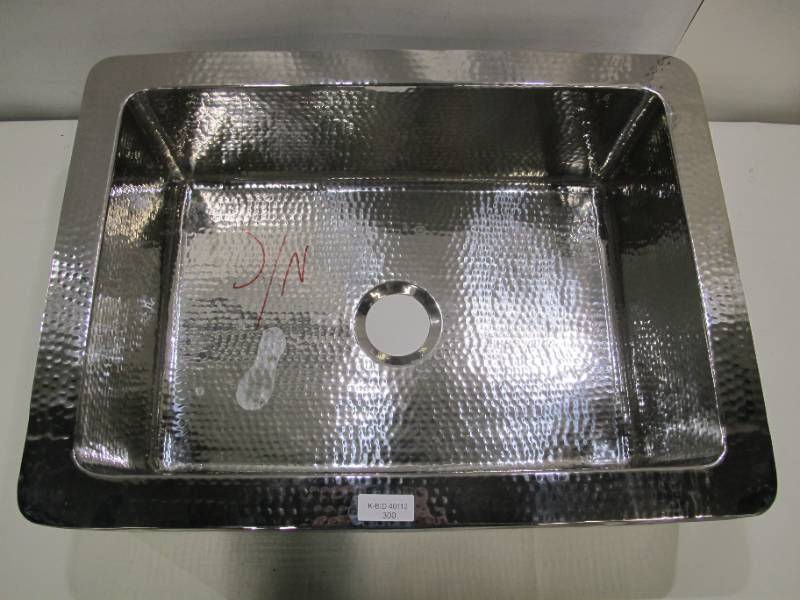 lot 335 image: Kitchen Farmhouse Sink - 30 Hammered Stainless Steel CSF-HS522-30229