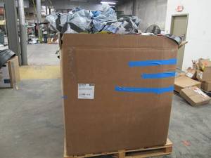 lot 351 image: Pallet of Unchecked Lightweight Vinyl PE Billboard Tarps - 525 pounds