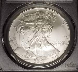 2005 AMERICAN SILVER EAGLE 1 TROY OZ .999 FINE SILVER MS69 PCGS