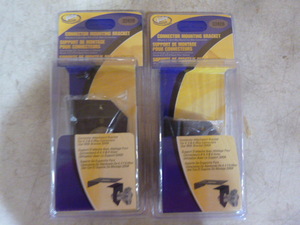 lot 30 image: 2 Valley Connector Mounting Brackets