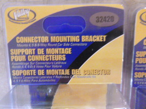 lot 31 image: 2 Valley Connector Mounting Brackets