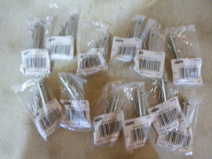 lot 44 image: 12 Hitch Pin Kits