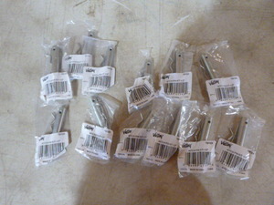 lot 47 image: 12 Hitch Pin Kits