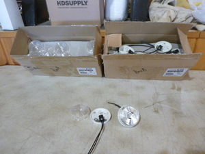 lot 114 image: Optronics Lens and Housing Lights