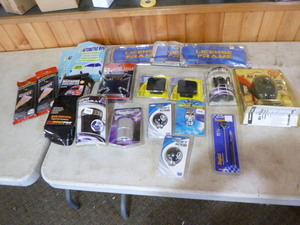 lot 126 image: Automotive Accessories