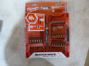 lot 165 image: Milwaukee 25 Piece Impact Driver Bit Set