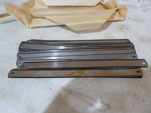 lot 175 image: 30 Hack Saw Blades
