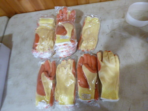 lot 183 image: 17 Pair of Rubber Reinforced Palm Gloves