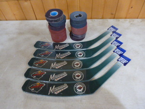 lot 356 image: 5 Minnesota Wild Replica 14 Hockey Blades