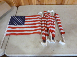 lot 361 image: 8 American Flags