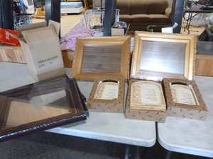 lot 369 image: 3 Inspirational Words of Wisdom Plaques and Mirrors