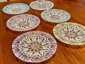 Beautiful (6) Glass Luncheon Plates