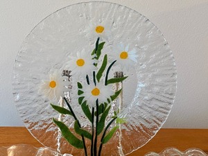 Three Glass Daisy Motif Plates