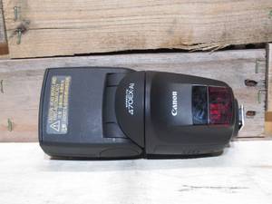 lot 53 image: Canon Speedlite 470EX-AI, Auto Intelligent Flash Photography - used
