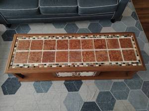 lot 27 image: Tile top Coffee table on Casters