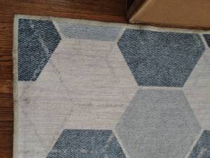 lot 29 image: Large Area Rug by Ruggable