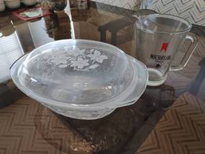 lot 48 image: Two Pieces of Glassware
