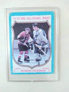 lot 106 image: 1972-1973 TOPPS Flyers Bobby Clarke NHL ALL-STARS WEST Hocky trading card