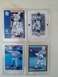 lot 112 image: Collection of Hall of Fame Players Sport Trading Cards