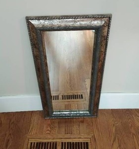 lot 59 image: Wall Mirror