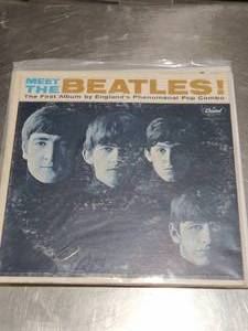 lot 72 image: Three Vinal Beatles Records