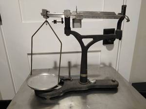 lot 94 image: Eimer Amend Scale