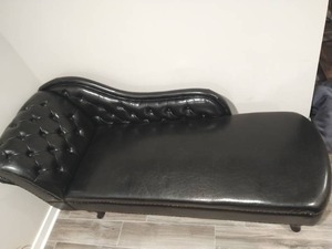 lot 183 image: Chais Lounge