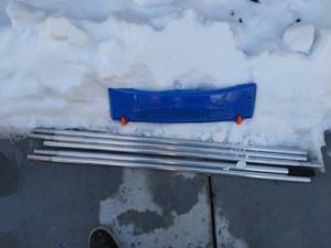 lot 192 image: Avalanche Roof Shovel And De-Icer