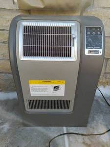 lot 195 image: Heater