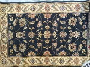 lot 196 image: Rug