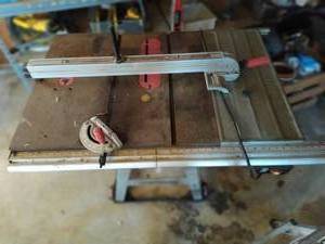 lot 207 image: Table Saw