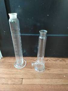 lot 300 image: Glass Lab Equipment