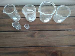 lot 313 image: Glass Beakers