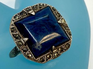 lot 14 image: Lapis and Silver Petite Ring