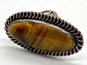 lot 21 image: Vintage Sterling and Tigers Eye Ring