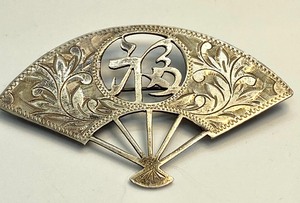 lot 60 image: Vintage Sterling Silver Art Deco Japanese Fan Brooch