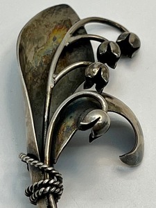 lot 59 image: Vintage Sterling KEAN Floral Brooch (Denmark)