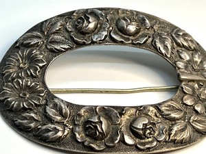 lot 74 image: Antique Repousse Silver Floral Brooch