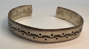 lot 91 image: Vintage Silver Cuff Bracelet