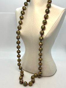 lot 94 image: Beautiful 1970s Chinese Hand Strung 10k Gold Cloisonn Beaded Necklace