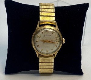 lot 130 image: Vintage Mens Bulova Watch