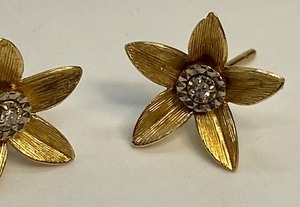 lot 132 image: 14k & Diamond Floral Earrings