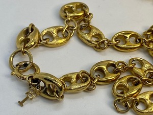 lot 155 image: Vintage Gold Tone Trifari Necklace