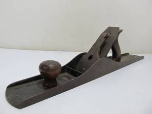 lot 47 image: Large Stanley Bailey #7 Woodworking Plane
