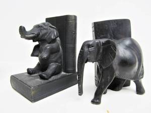 lot 20 image: 2 Vintage Elephant Bookends