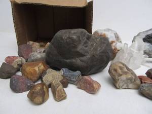 lot 28 image: Group of Assorted Rocks Minerals Geode Crystal etc