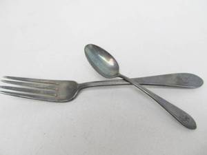 lot 39 image: Old Vintage GREAT NORTHERN Railroad Fork & Spoon
