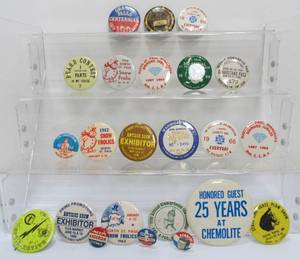 lot 117 image: Lot of Vintage Pinbacks & Buttons