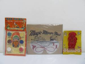 lot 123 image: 3 NOS Vintage Western Theme Items